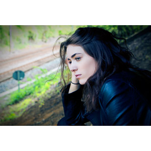 フリー写真, 人物, 女性, 外国人女性, 頬杖をつく