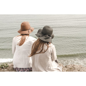 フリー写真, 人物, 女性, 外国人女性, 帽子, 後ろ姿, 海