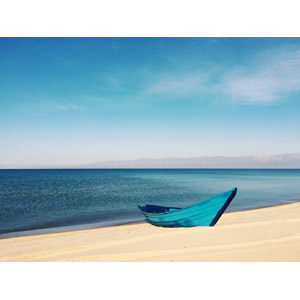 フリー写真, 風景, 乗り物, 船, 手漕ぎボート, 砂浜（ビーチ）, 海, 青空