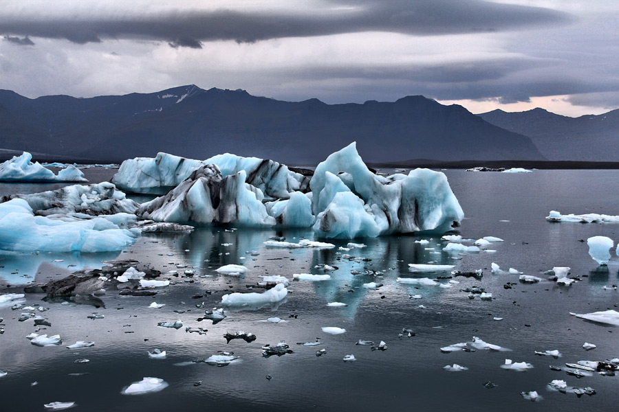 フリー写真 ヨークルスアゥルロゥンの流氷