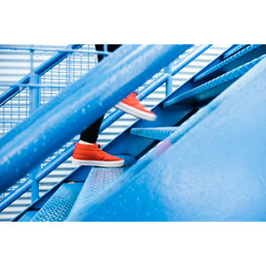 フリー写真, 人体, 足, 靴（シューズ）, 階段