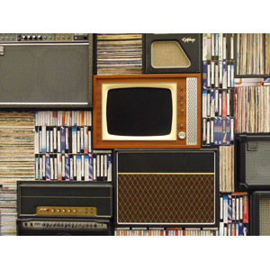 フリー写真, 家電機器, テレビ（TV）, ブラウン管テレビ, オーディオ機器, ビデオテープ, カセットテープ, レコード