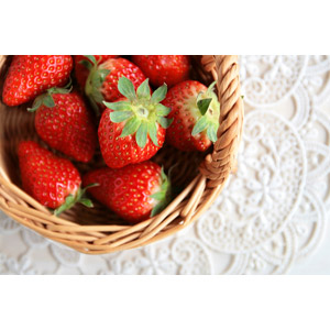 フリー写真, 食べ物（食料）, 果物, 苺（イチゴ）, レース