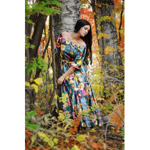 フリー写真, 人物, 女性, 外国人女性, ロシア人, 紅葉（黄葉）, 秋, ドレス