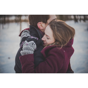 フリー写真, 人物, カップル, 恋人, ポーランド人, 抱き合う, 冬