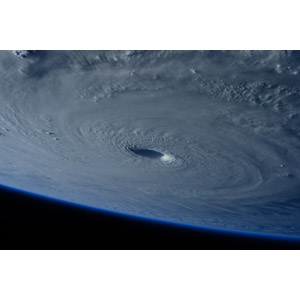 フリー写真, 風景, 自然, 災害, 自然災害, 台風, 平成27年台風第4号（メイサーク）, 雲, 渦巻き状, 宇宙