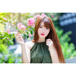 フリー写真, 人物, 女性, アジア人女性, 欣欣（00001), 中国人, 人と花