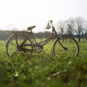 フリー写真, 乗り物, 自転車, 芝生